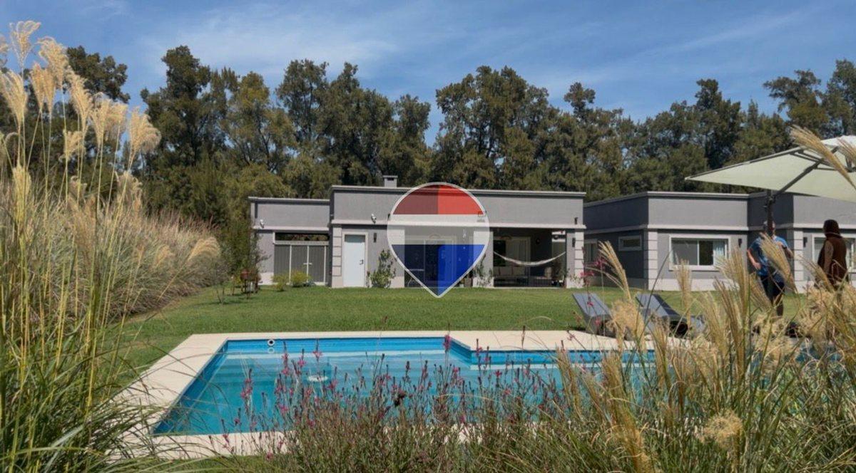CASA 5 AMBIENTES EN CASUARINAS DEL PILAR