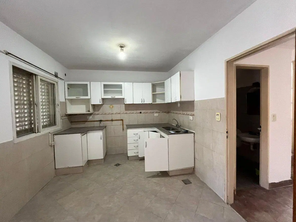 Casa tríplex 5 amb c/cochera en Morris, Hurlingham 4