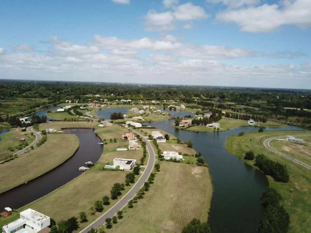 Lote a la Laguna Barrio Náutico El Cazal Escobar 5