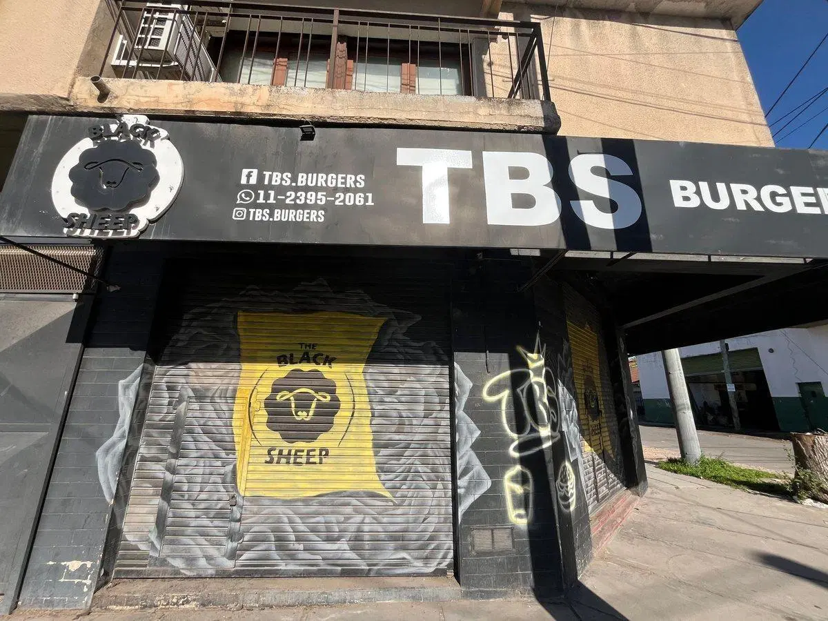VENTA DE PROPIEDAD EN JOSÉ CLEMENTE PAZ 2