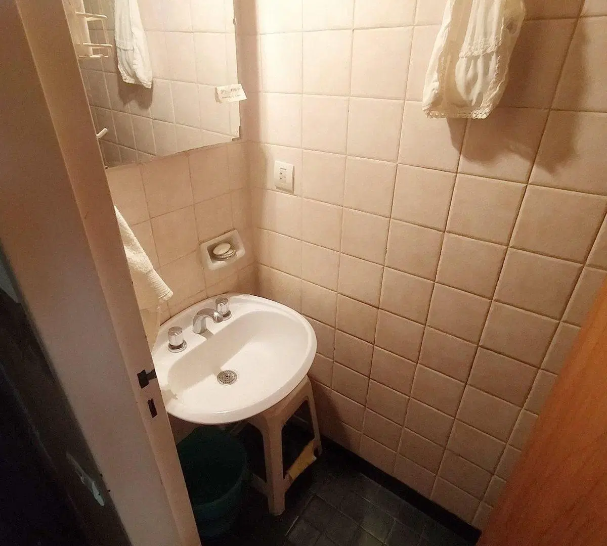 Piso 3 amb con baulera  a 50 mtrs Av Cabildo 3