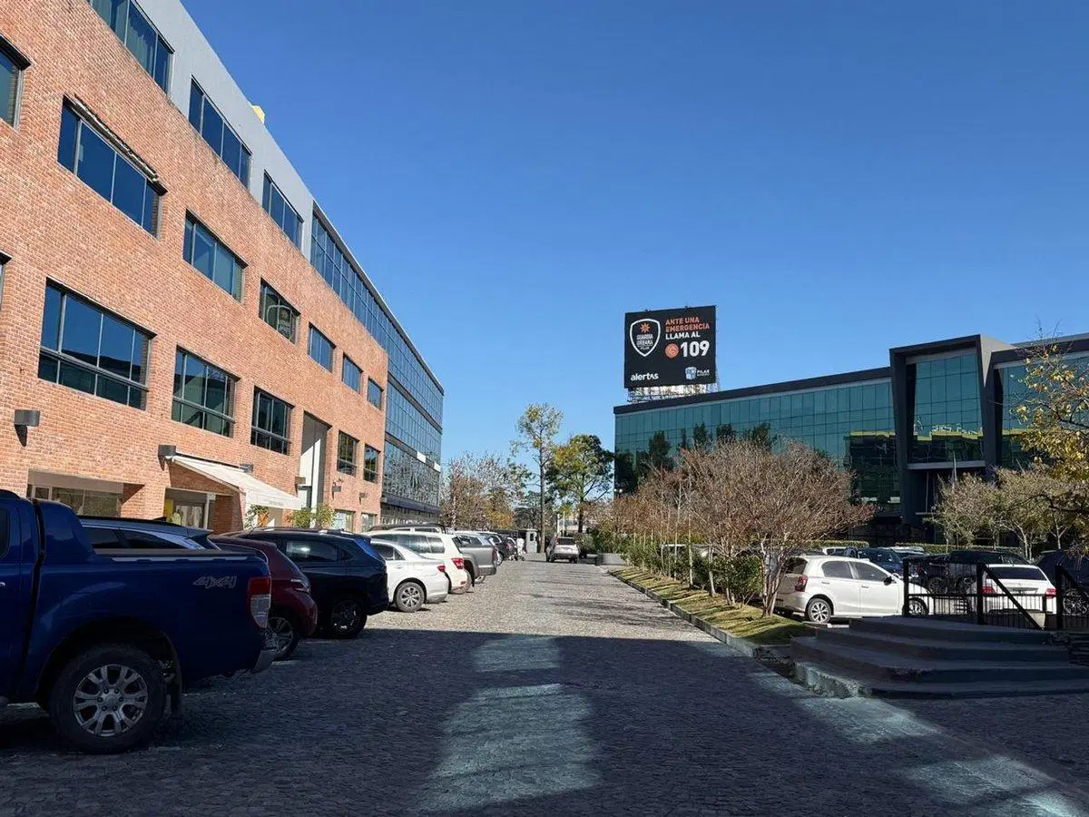 OFFICE PARK PLAZA OFICINA DE 90 MTS C/ COCHERA 3