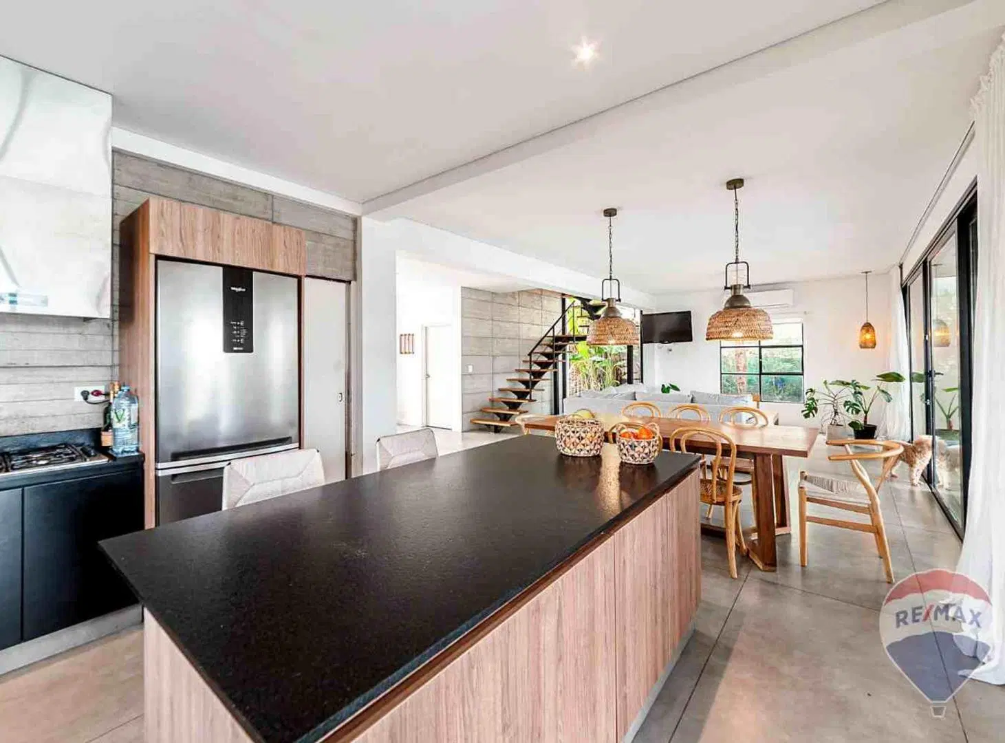 CASA EN VENTA EN EL CANAL TIGRE 4