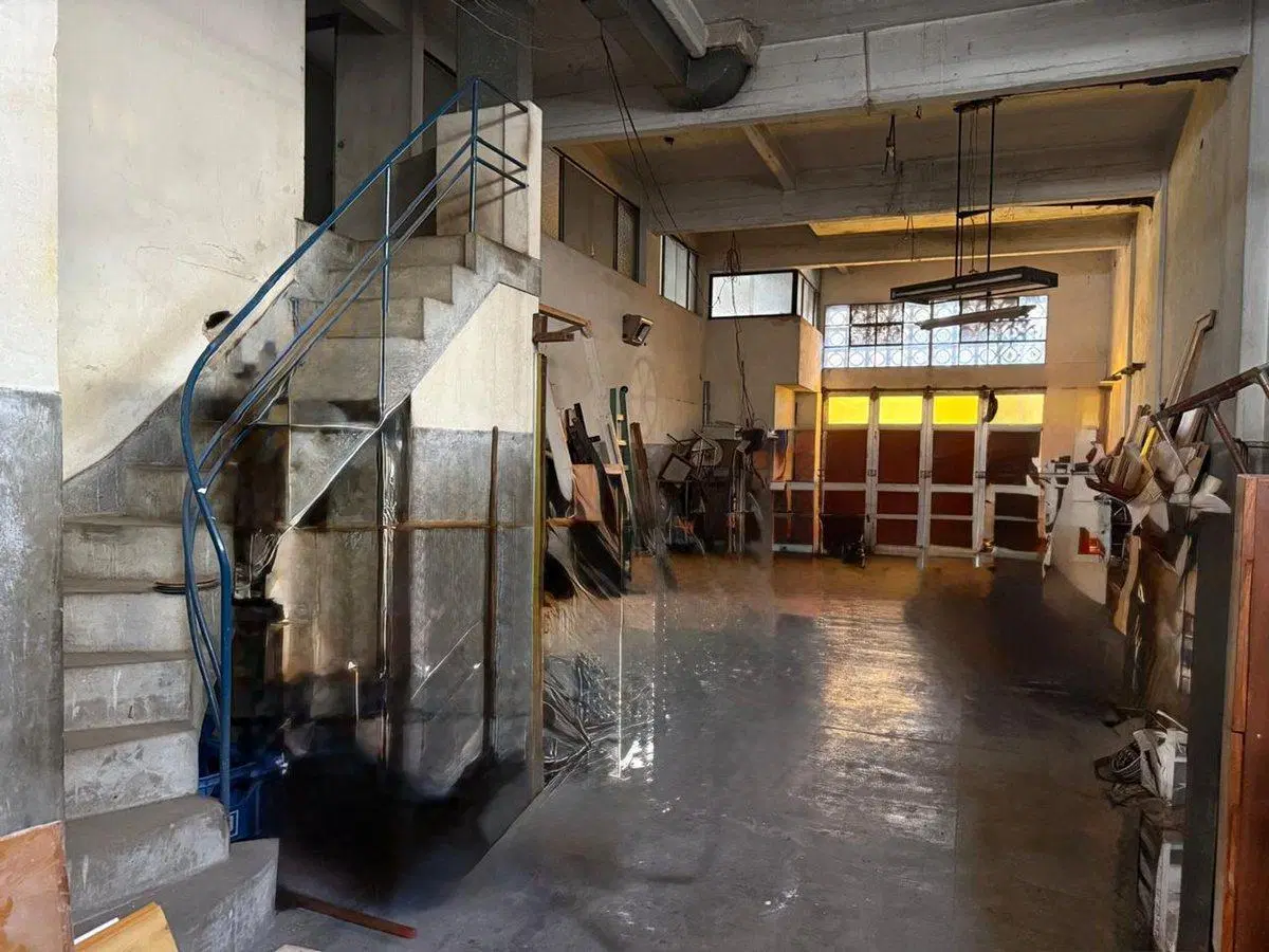 DEPOSITO, GALPON O  TALLER DE 230 M - CONSTITUCION 4