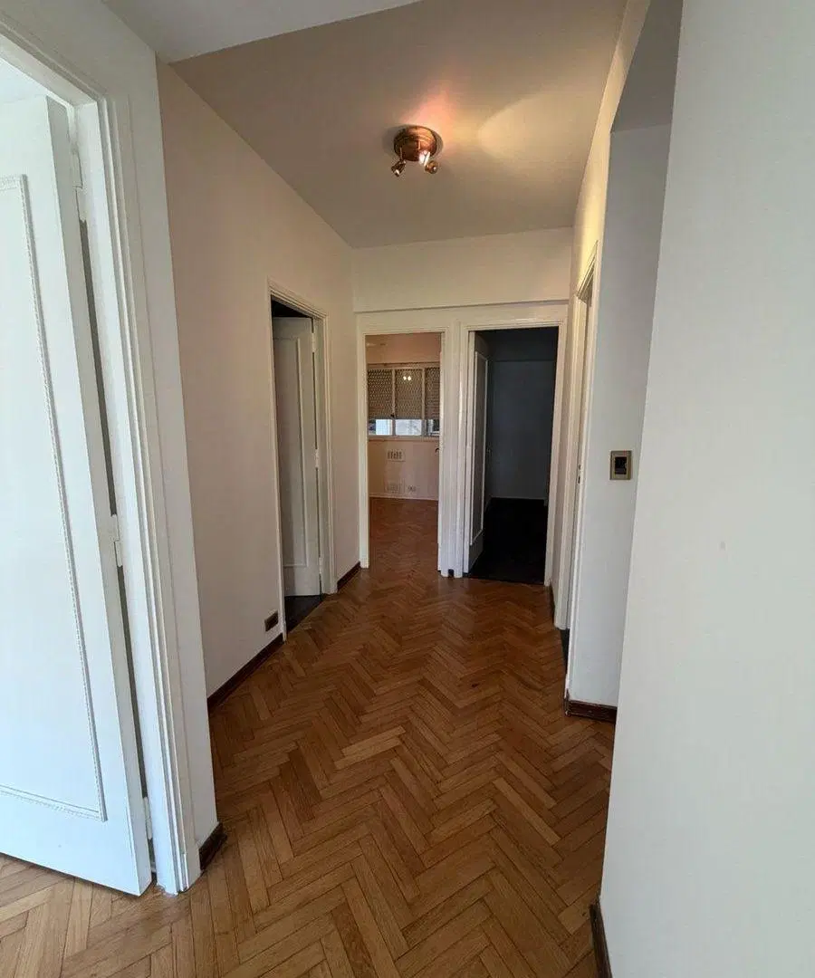 VENTA SEMIPISO 4 AMB, BALCON FRENTE, DEPEN-COCHERA 5