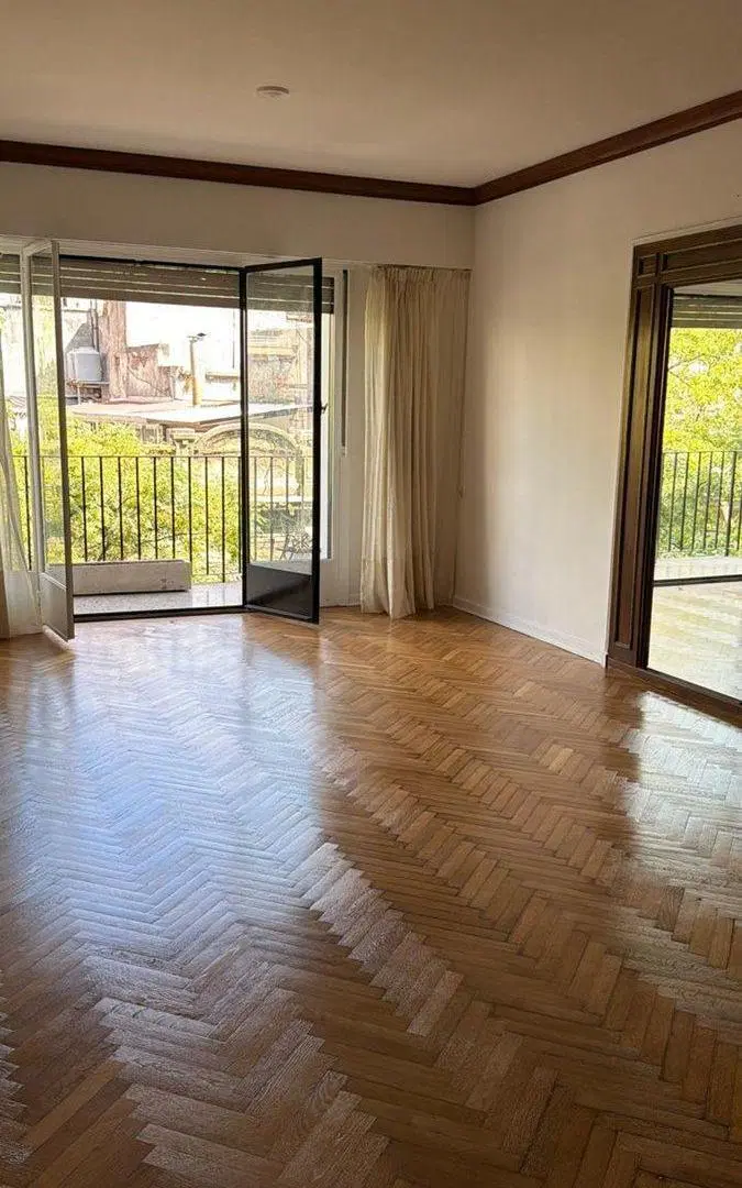 VENTA SEMIPISO 4 AMB, BALCON FRENTE, DEPEN-COCHERA 2