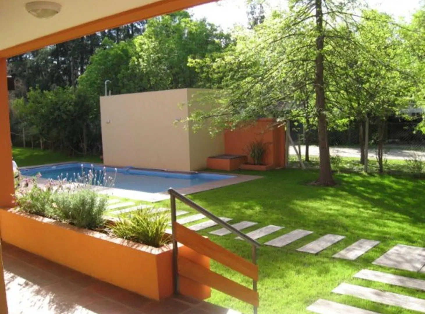 DEPARTAMENTO 2 AMBIENTES C COCHERA LAS RECOVAS 3