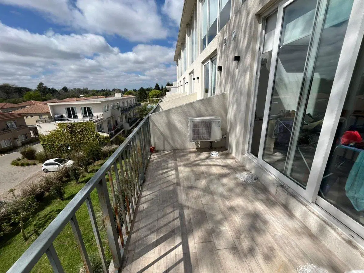 VENTA LOFT DEPTO EN SARAVI VILLAGE PILAR KM 47 4