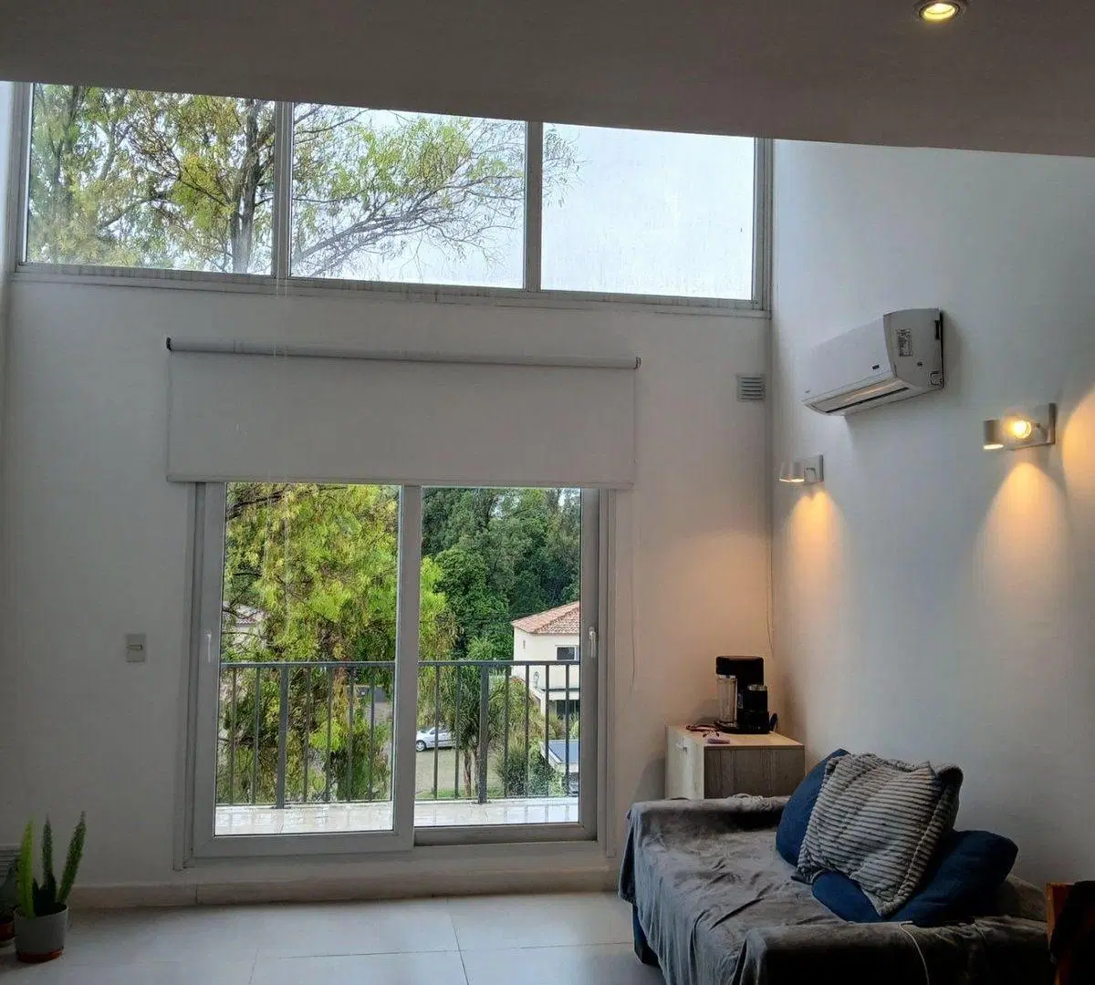 VENTA LOFT DEPTO EN SARAVI VILLAGE PILAR KM 47 2