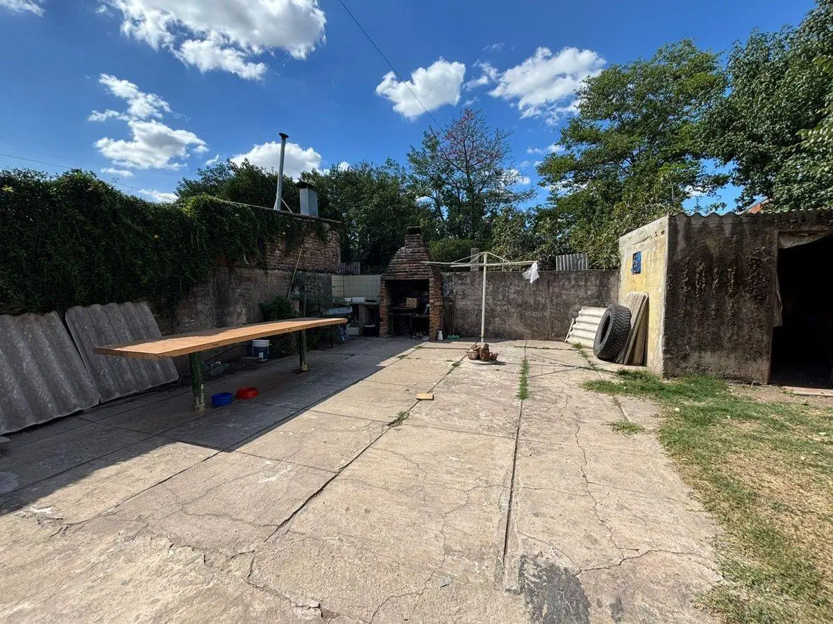 VENTA DE CASA EN BARRIO TRUJUY MORENO 5