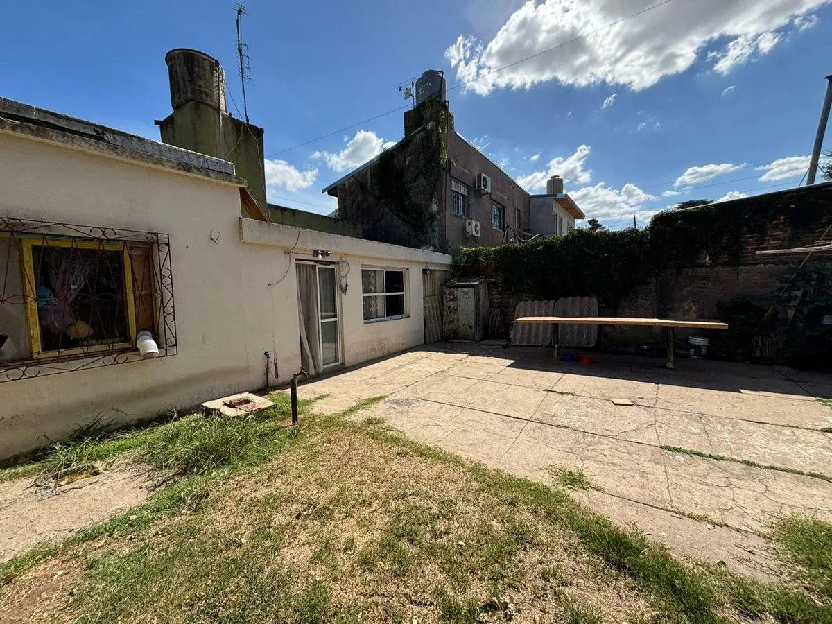 VENTA DE CASA EN BARRIO TRUJUY MORENO 5