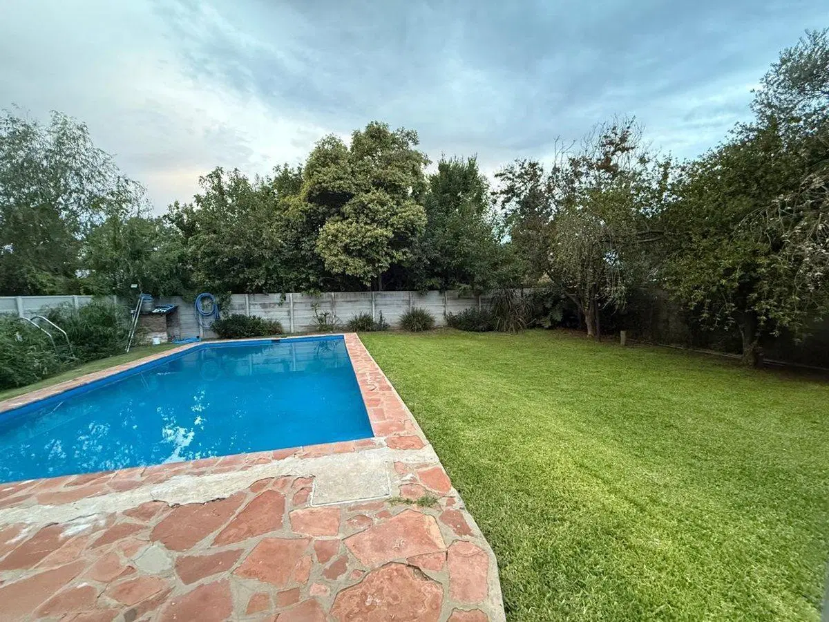 Alquiler Casa 2 Dorm, Jardín/Pileta Quincho Pilar 4