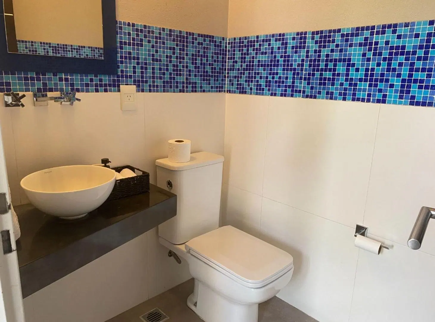 VENTA Casa 3 dorm Pileta San Eduardo 5