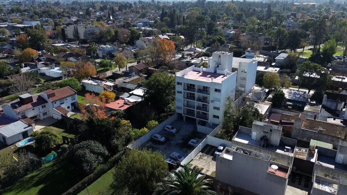 Venta Cochera Descubierta 8