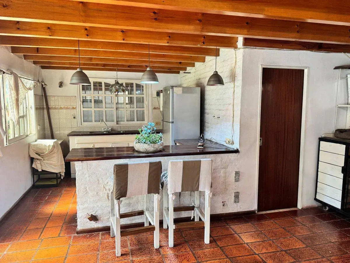 CASA QUINTA de 5 AMB+PILETA+QUINCHO en YEI PORÁ 3