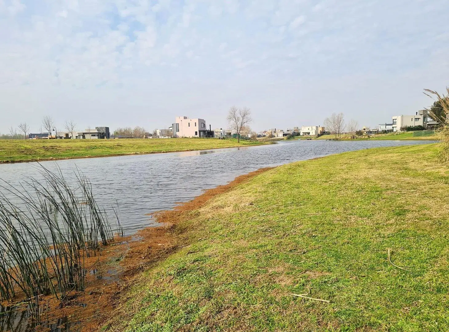 Lote a la Laguna Barrio Náutico El Cazal Escobar 5