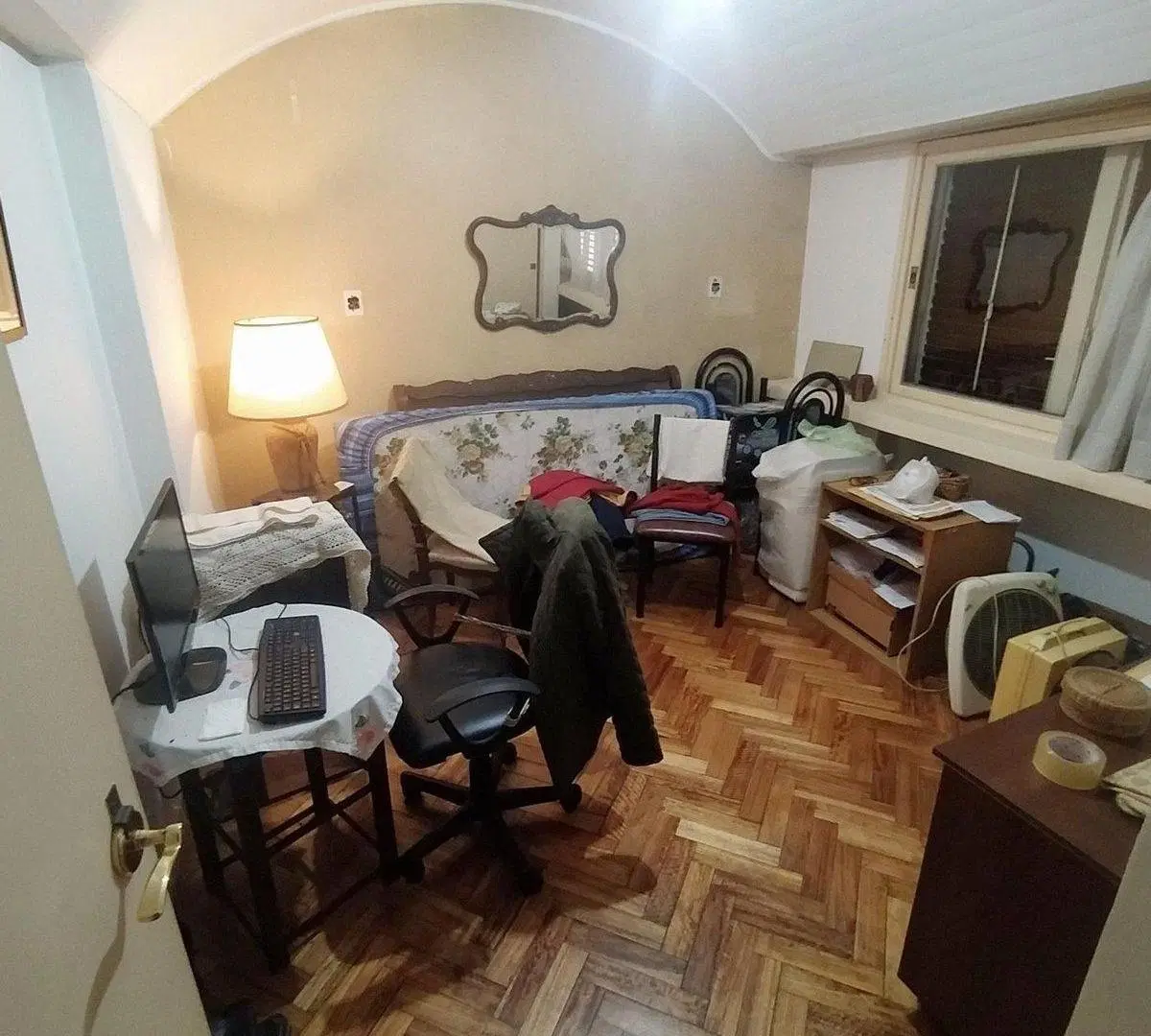 Piso 3 amb con baulera  a 50 mtrs Av Cabildo 3