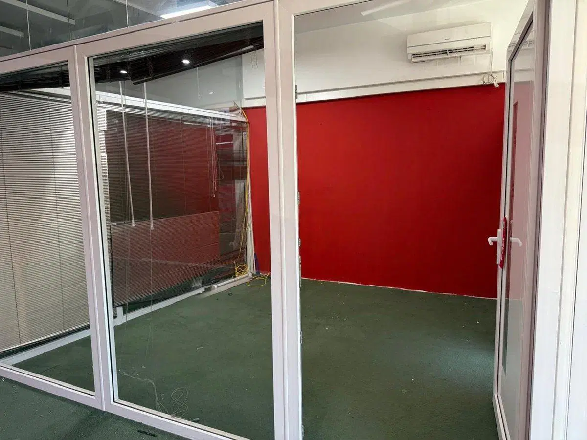 OFFICE PARK PLAZA OFICINA DE 90 MTS C/ COCHERA 3