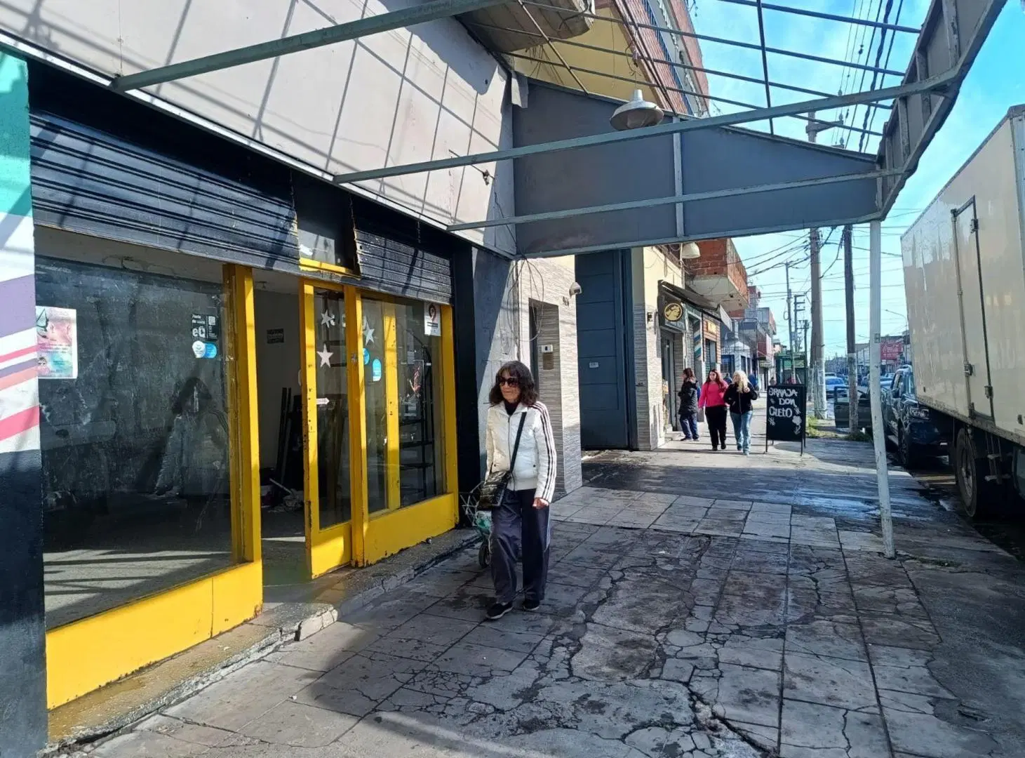 ALQUILER LOCAL COMERCIAL PABLO PODESTA 3