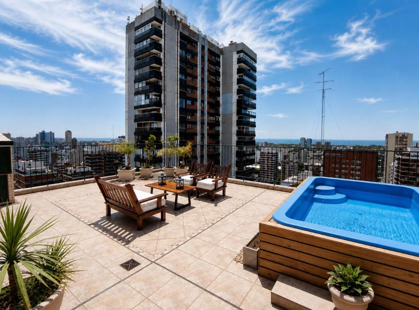 Penthouse Belgrano 3 plantas Terraza y vista rio 2