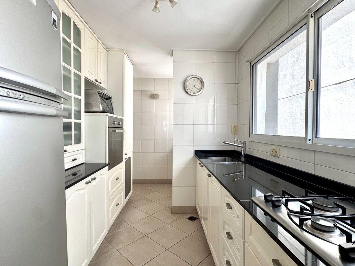 Foto de Venta dpto 4 Amb /dep Balcón y 2 Cocheras Fijas, imagen 2