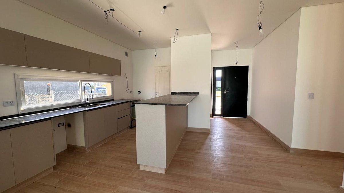 Foto de Venta Casa Pilar del Este Santa Emilia- Pilar, imagen 1