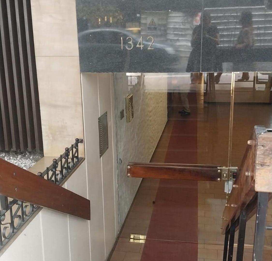 Foto de Alquiler departamento 2 ambientes avenida Córdoba, imagen 1