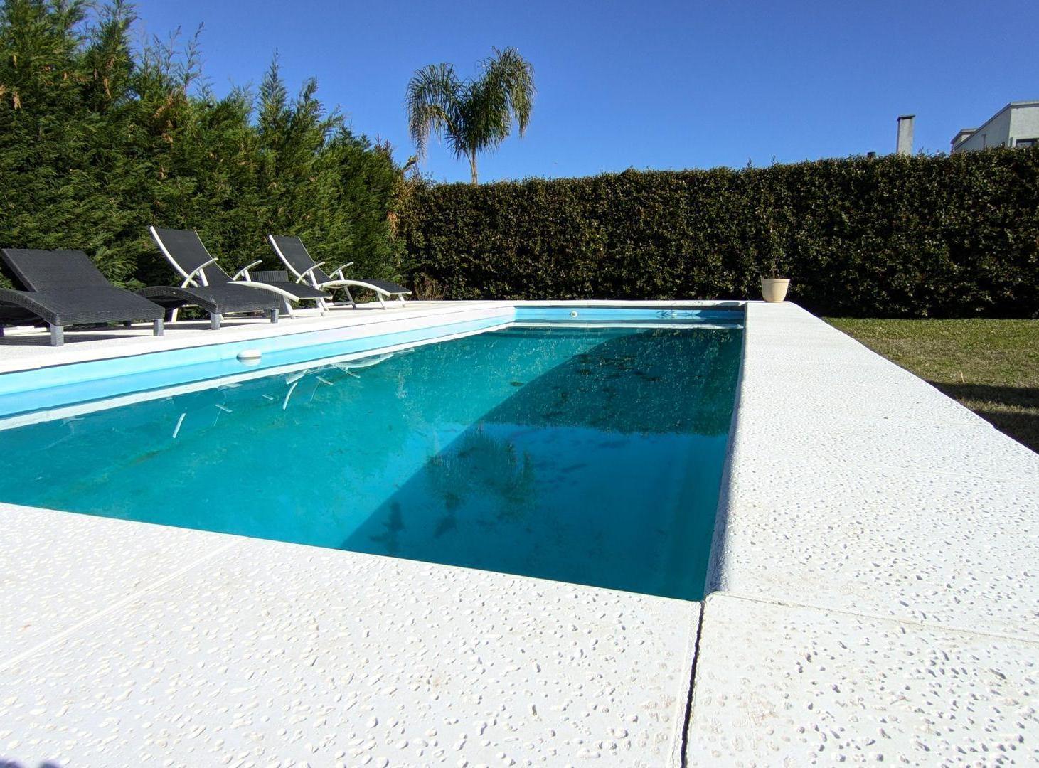 Foto de CASA 4 AMB CON PILETA Y GALERIA, imagen 4