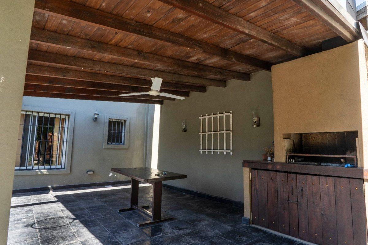 Foto de Casa 5 ambientes APTA CREDITO en De Vicenzo Grande, imagen 4