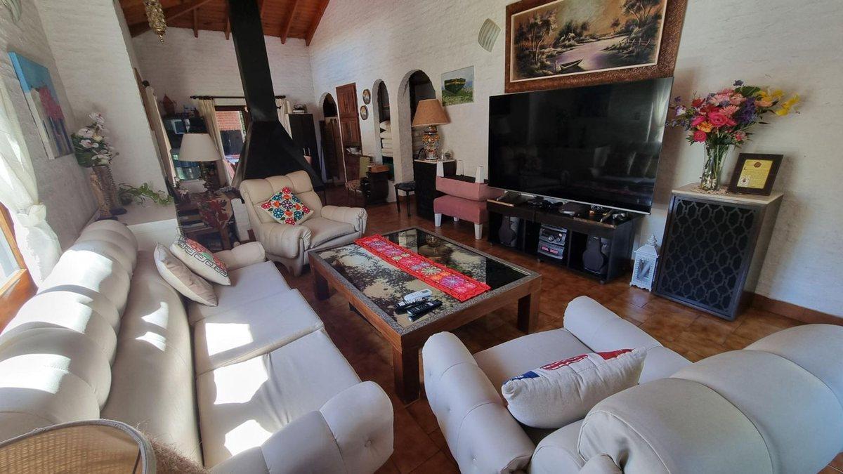 Foto de CASA 4 AMB COUNTRY CLUB PRIVADO LOMA VERDE APTA CR, imagen 2