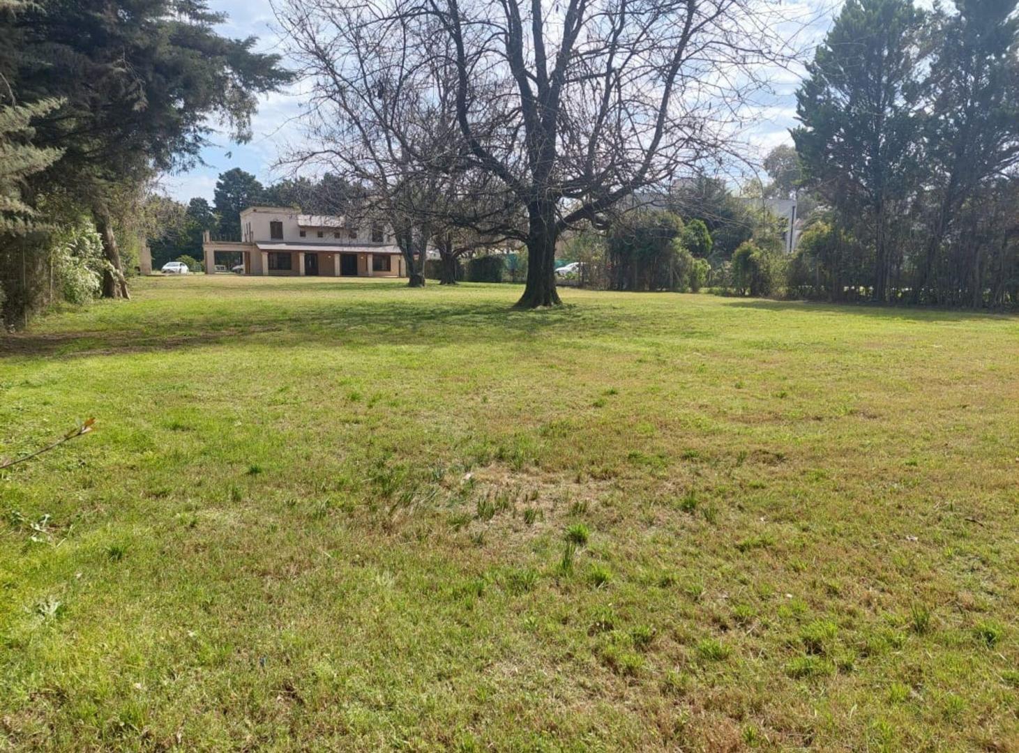 Foto de Lote Amplio a la venta en Robles Del Monarca, imagen 2