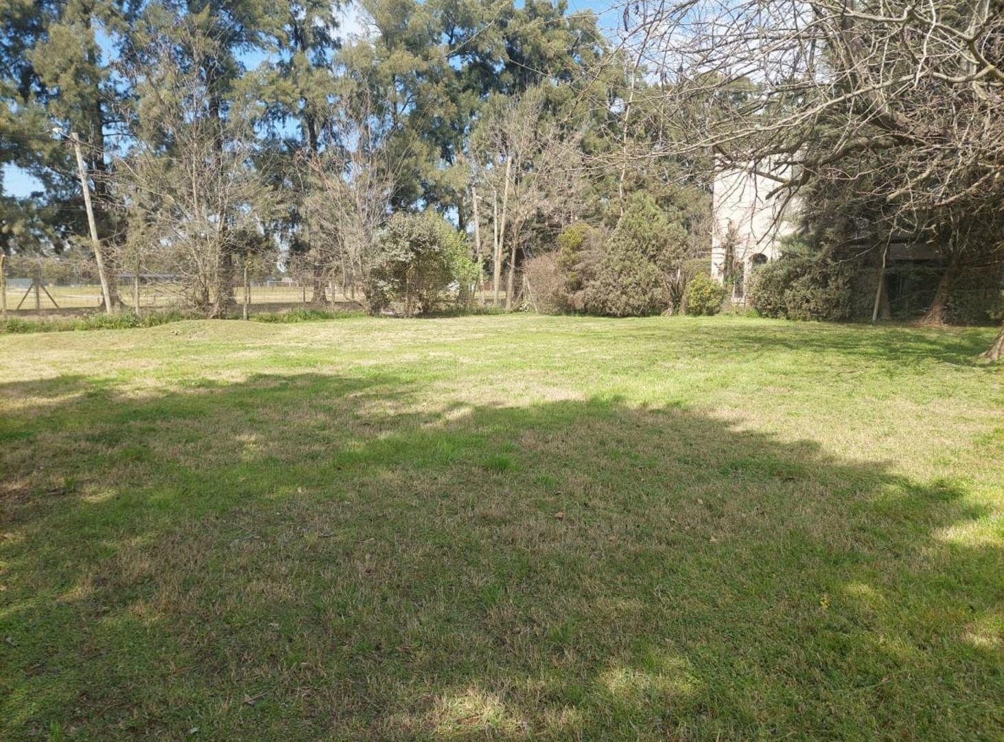 Foto de Lote Amplio a la venta en Robles Del Monarca, imagen 1