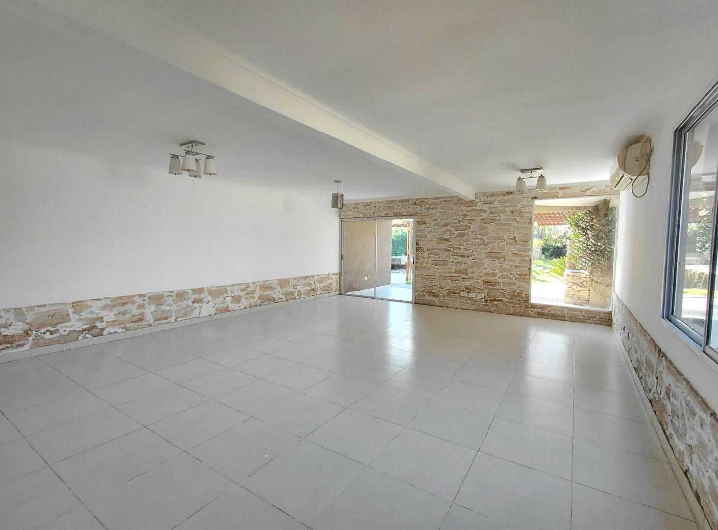 Foto de CASA VENTA AMPLIO LOTE 3 DORM PILETA ESCRITU Pilar, imagen 5
