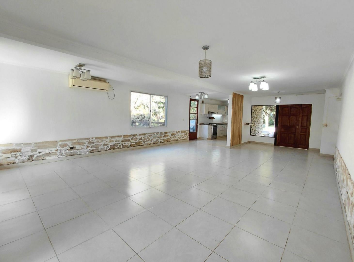 Foto de CASA VENTA AMPLIO LOTE 3 DORM PILETA ESCRITU Pilar, imagen 4