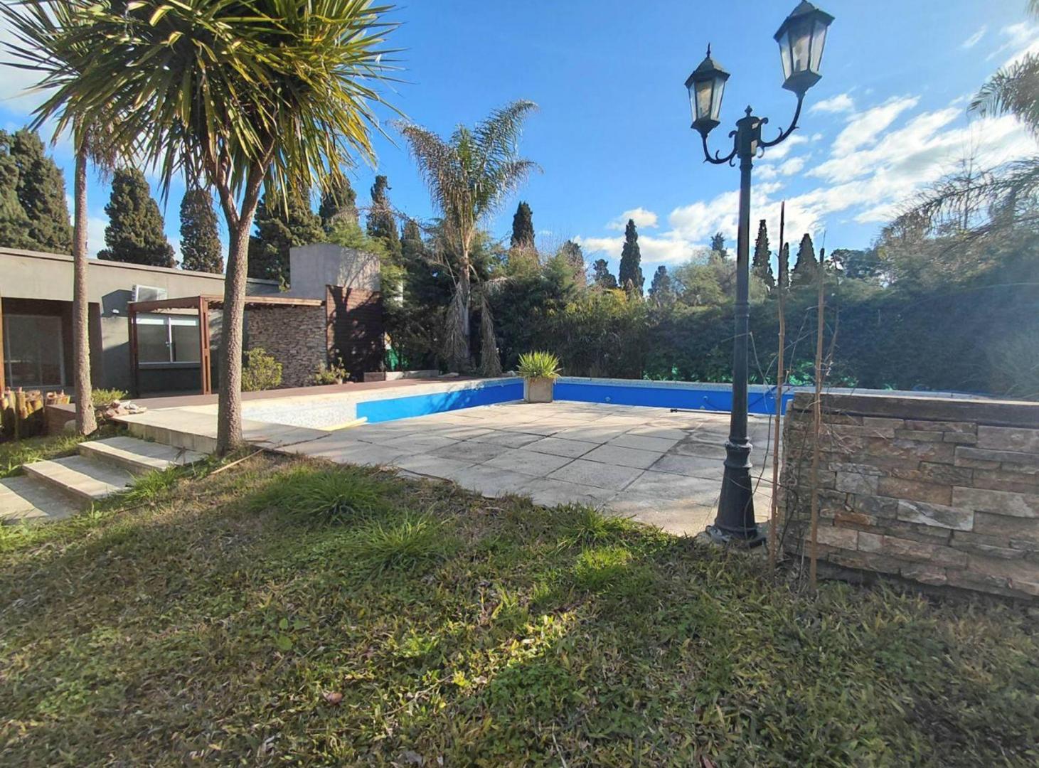 Foto de CASA VENTA AMPLIO LOTE 3 DORM PILETA ESCRITU Pilar, imagen 1