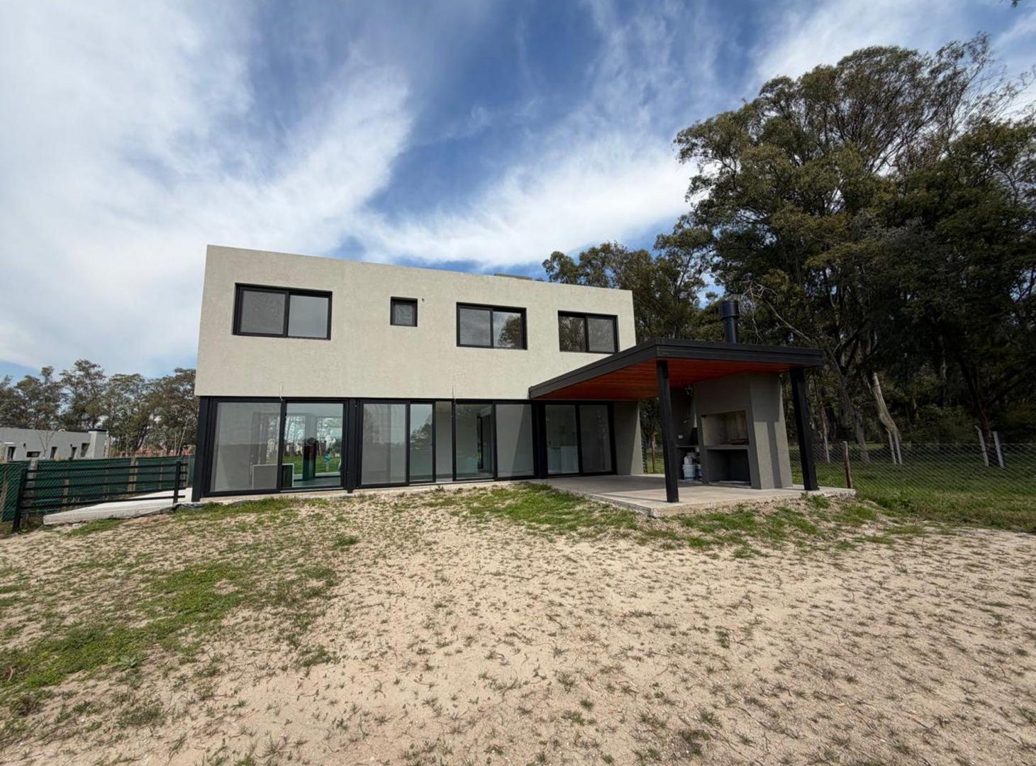 Foto de VENTA CASA A ESTRENAR PDE SANTA SOFIA LOTE CENTRAL, imagen 2