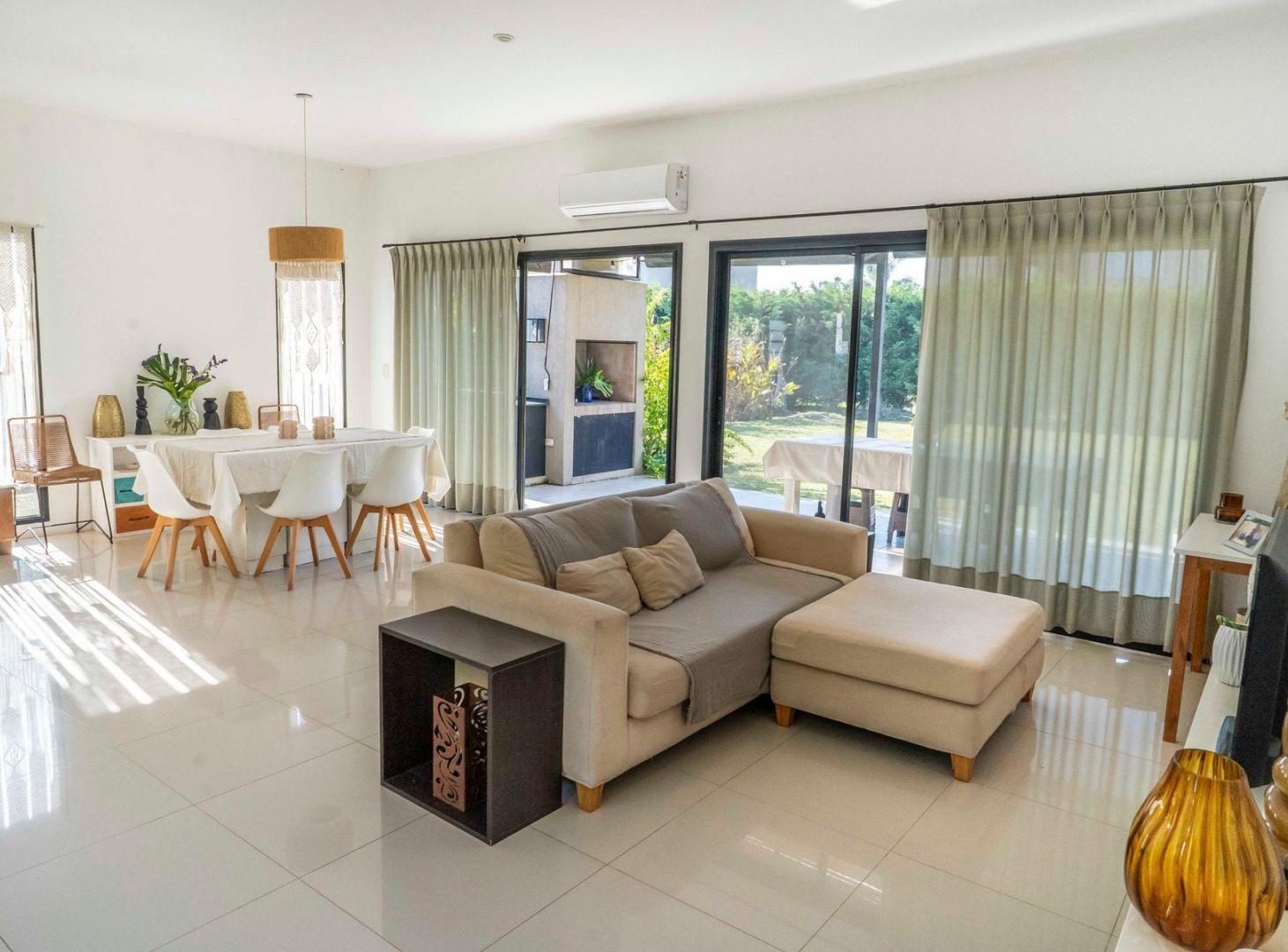 Foto de CASA EN VENTA 4 AMB - SAN ALFONSO, imagen 2