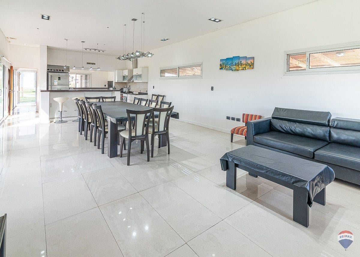 Foto de VENTA DE CASA EN SAN SEBASTIAN AREA 5, imagen 2