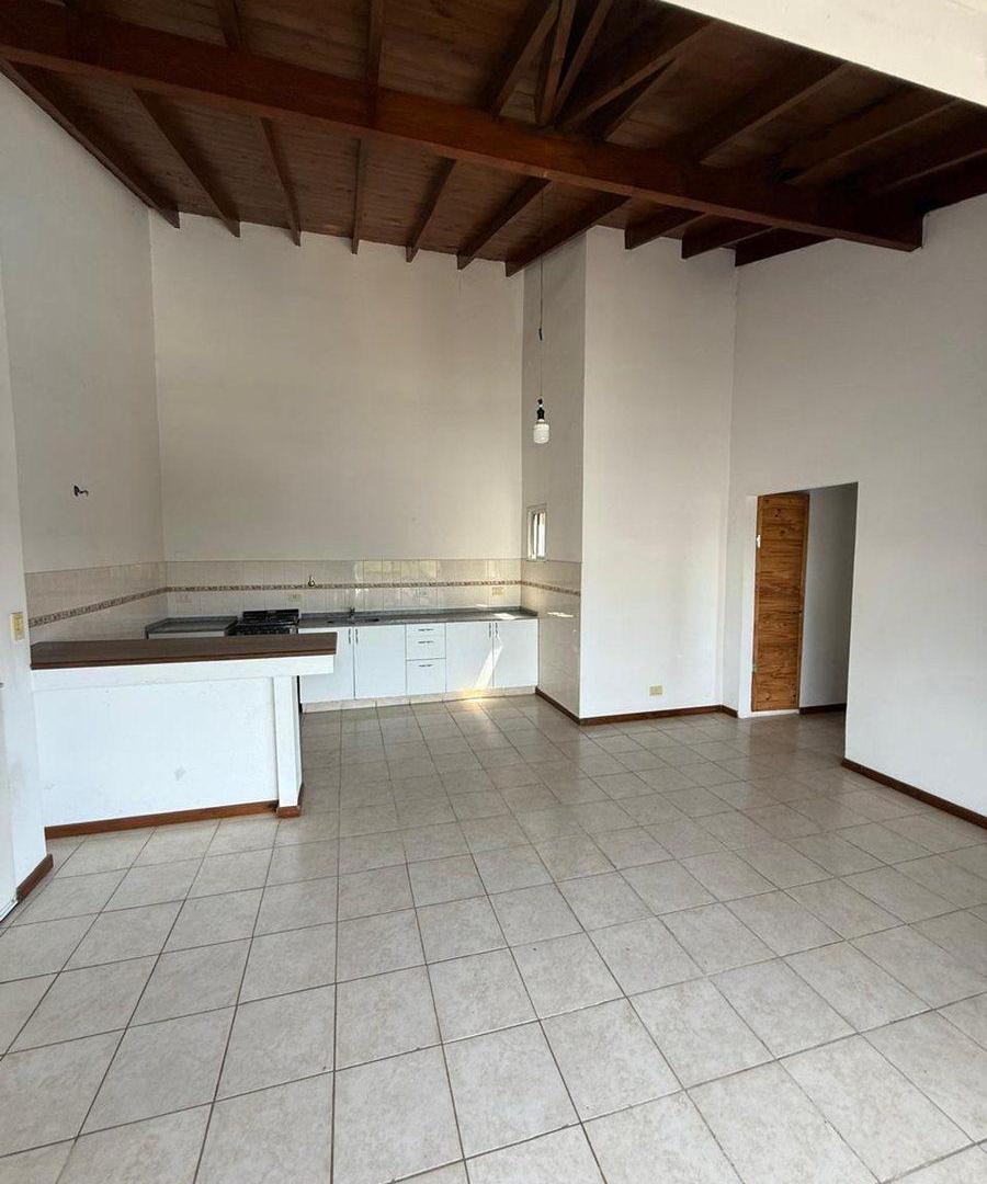 Foto de VENTA depto 3 amb, cochera cubierta/lavadero AP CR, imagen 4