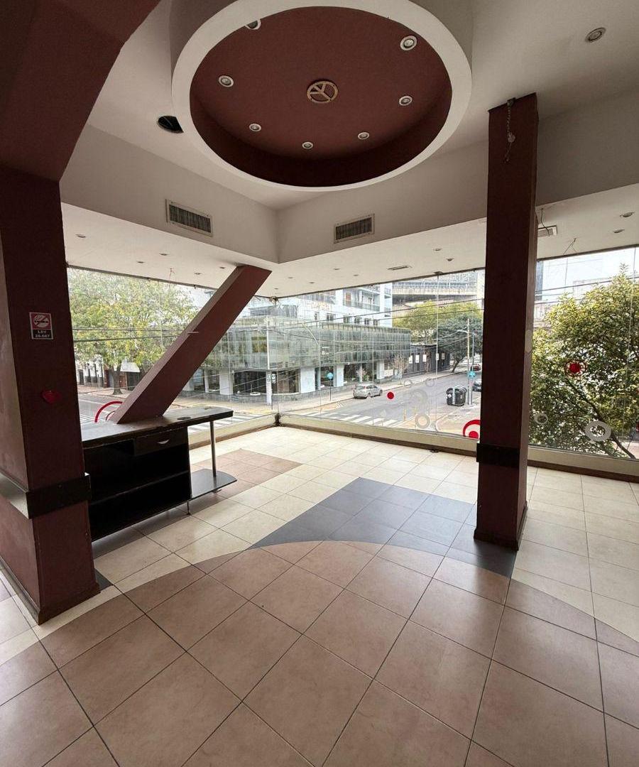Foto de LOCAL COMERCIAL EN PLENO CENTRO ESQ 9 Y 54 EN ALQUILER, imagen 4