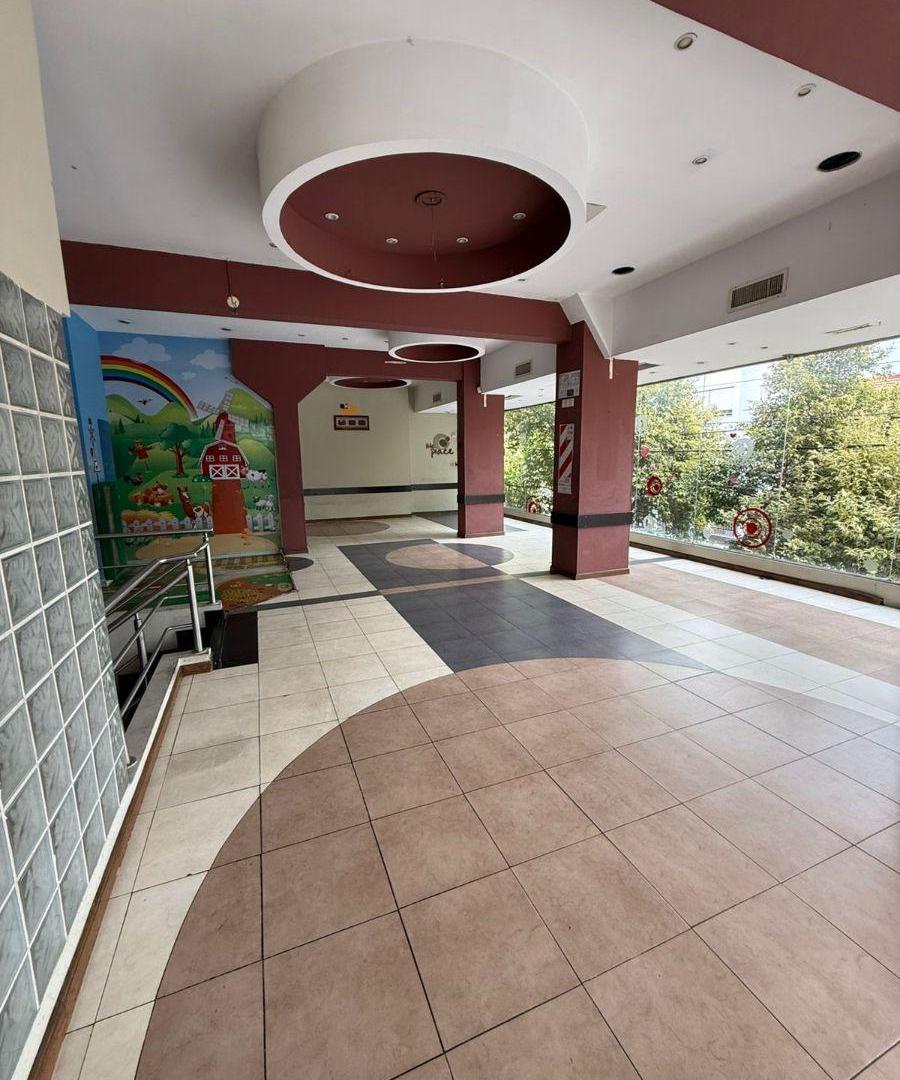Foto de LOCAL COMERCIAL EN PLENO CENTRO ESQ 9 Y 54 EN ALQUILER, imagen 5