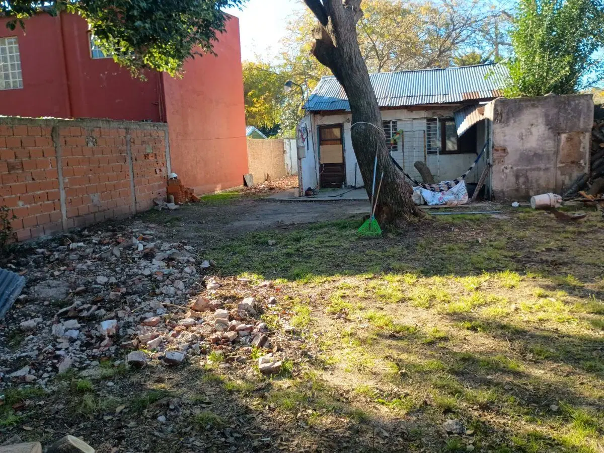 Terreno de 330 m2 en venta en Manuel B Gonnet 4