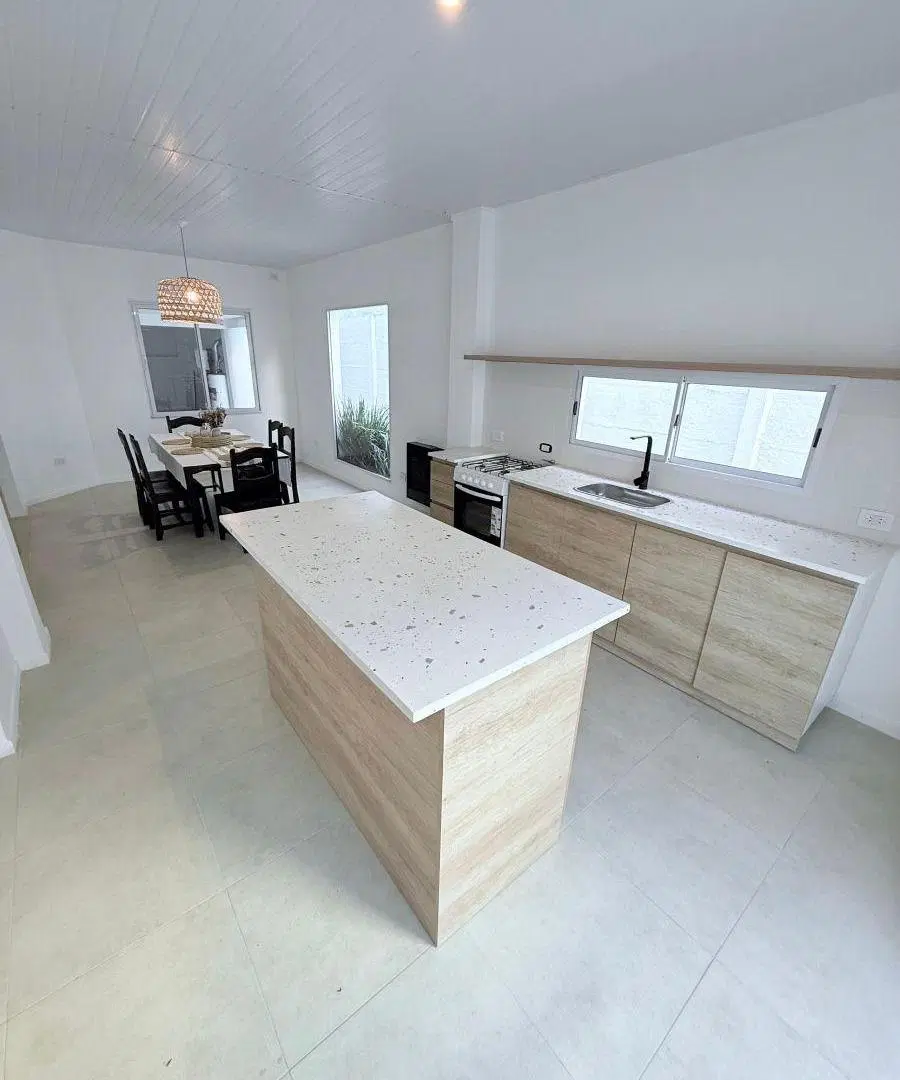 Casa en PH con Cochera, Patio en Pleno Centro 36 E 24 y 25 3