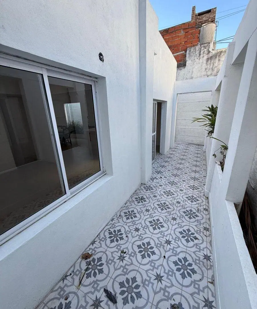 Casa en PH con Cochera, Patio en Pleno Centro 36 E 24 y 25 4