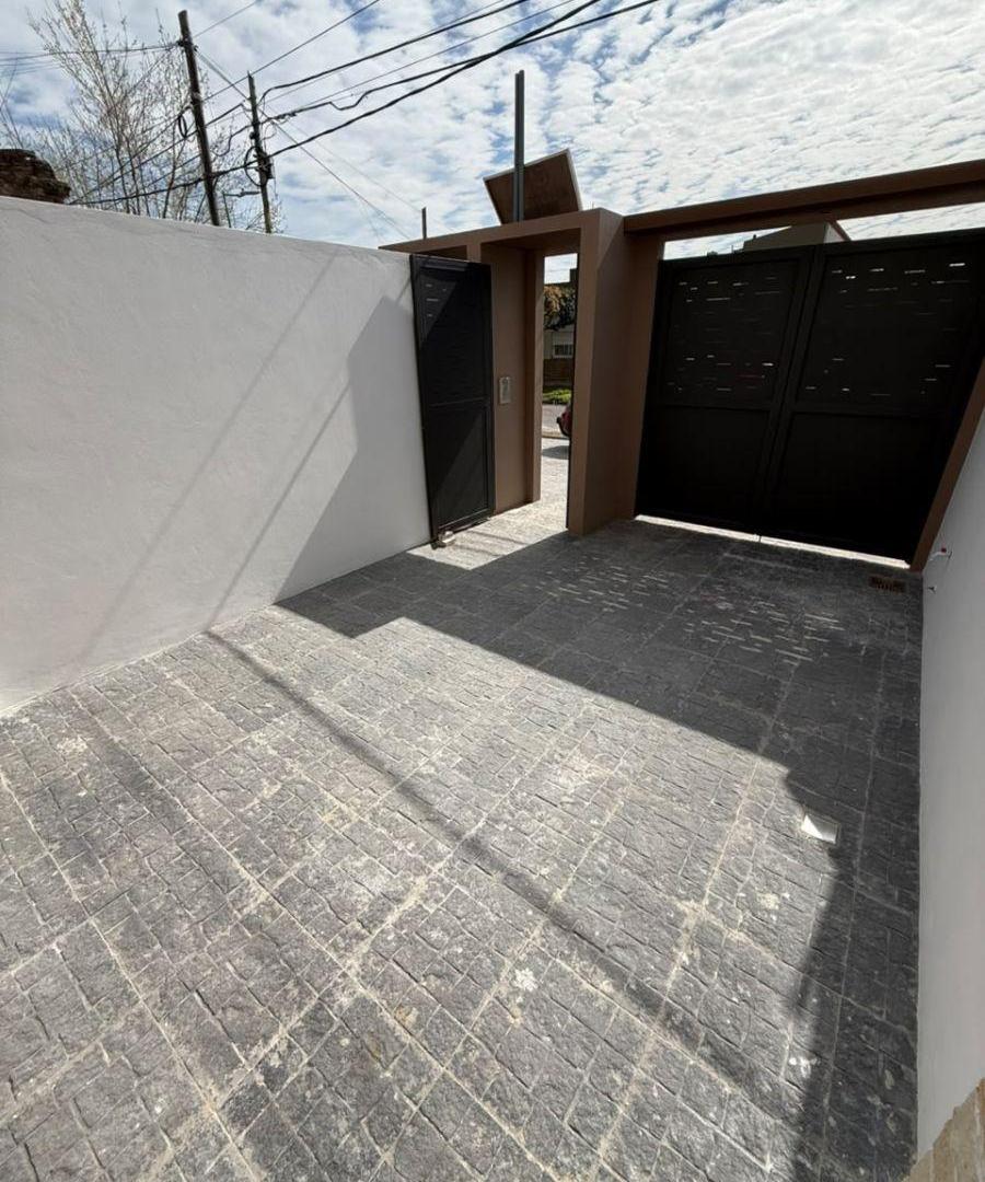 Foto de DUPLEX de 65 m² con 1 dormitorio en venta en Los Hornos, imagen 5