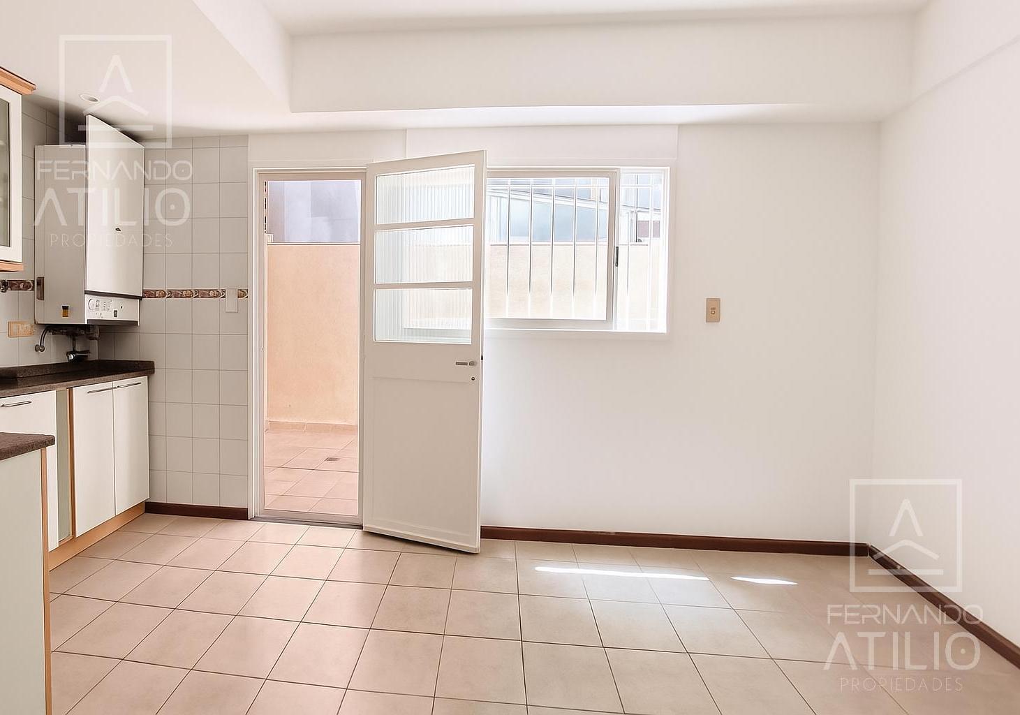 Foto de 3 amb con balcón y patio 84 mts + cochera listo para habitar en, imagen 1