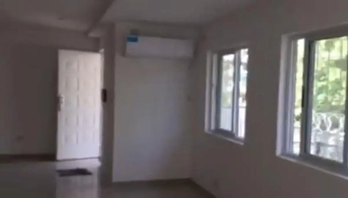 Casa de 250 m² con 4 habitaciones en venta en Parque Avellaneda 4