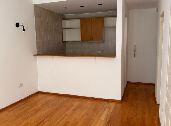 Departamento Monoambiente Al Frente con Balcón en excelente ubicación - Dueño Di 2