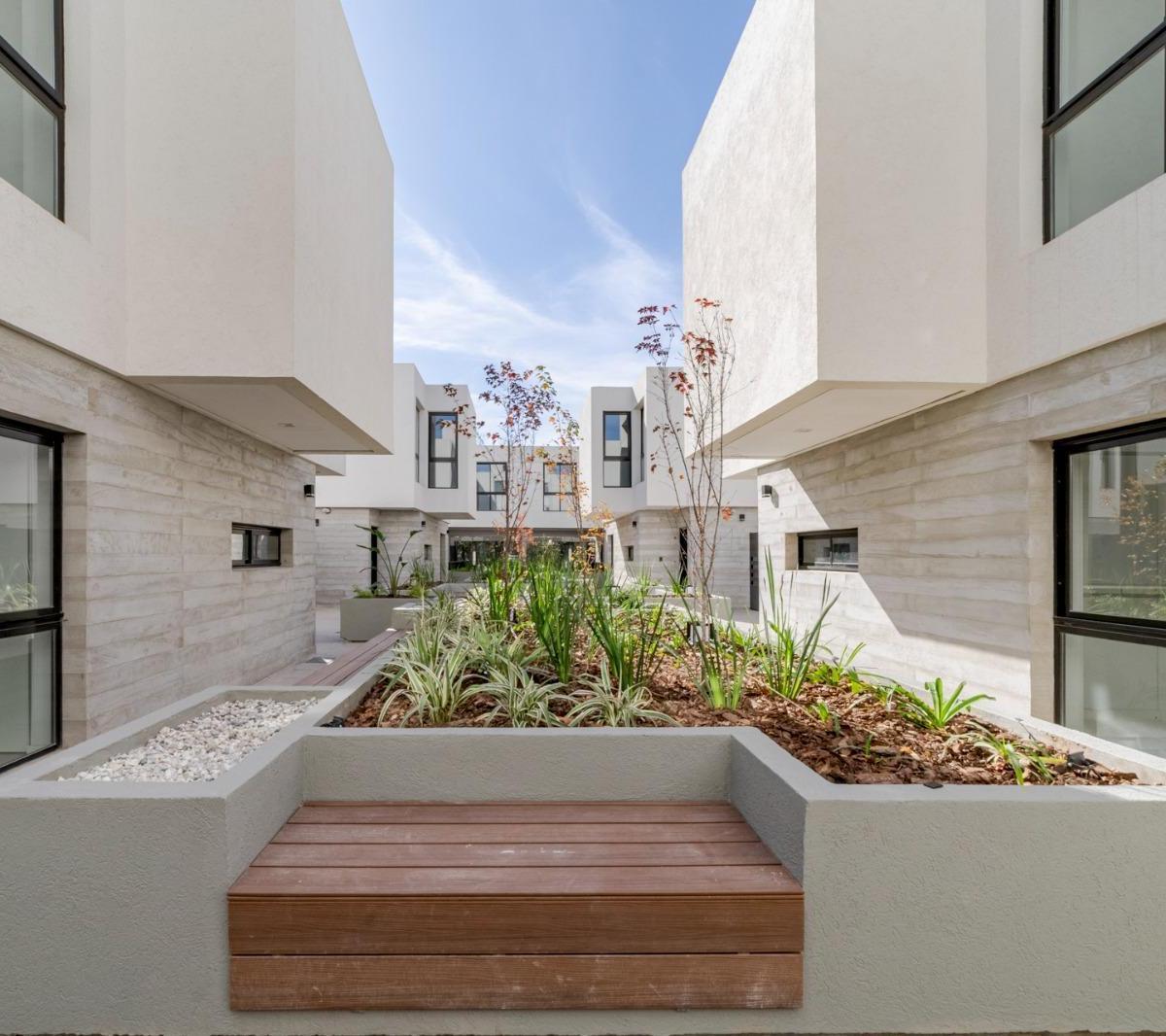 Duplex de Categoria a Estrenar en Housing Cerrado