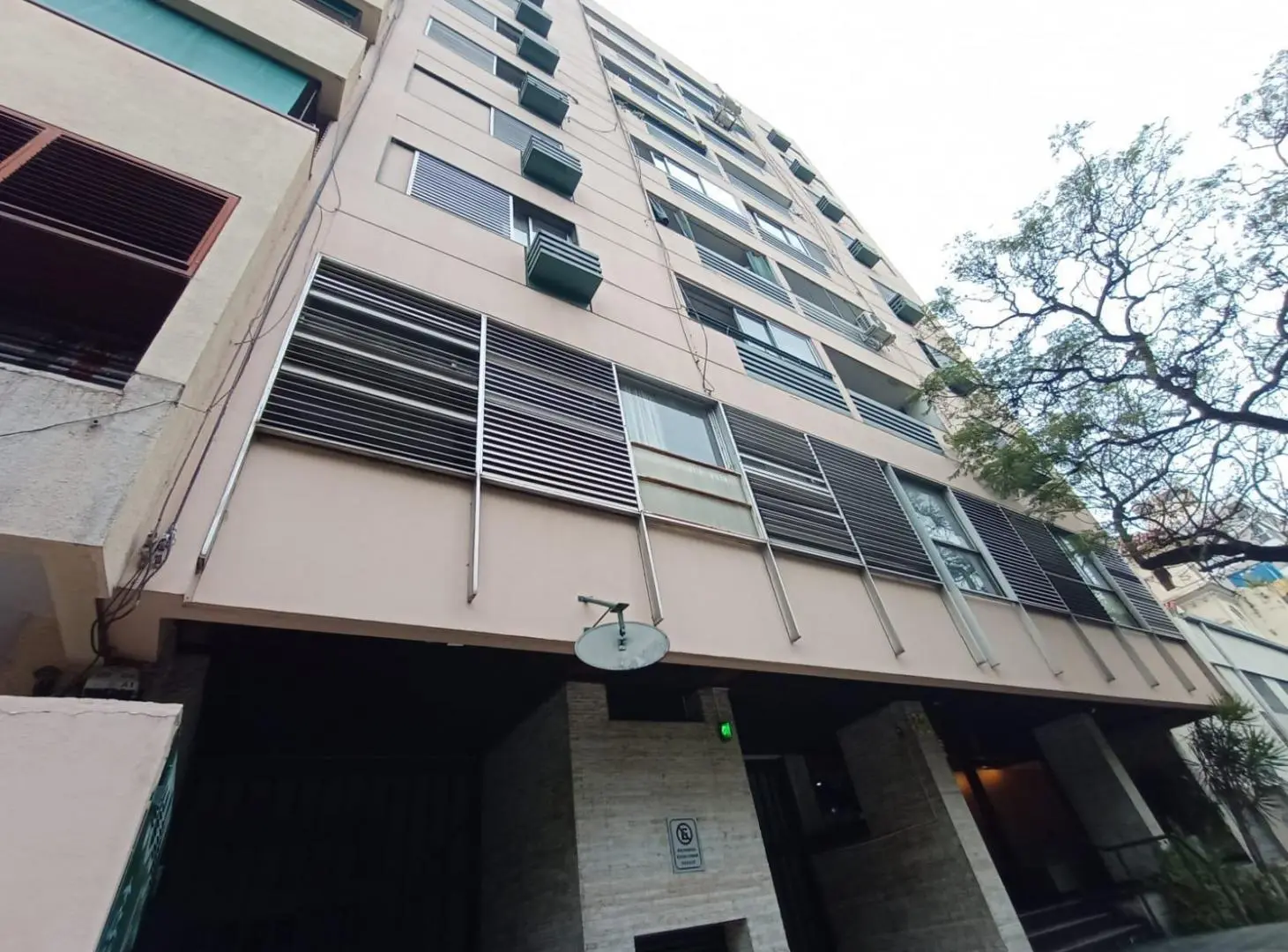 Excelente departamento de 2 dormitorios, frente cañada 4